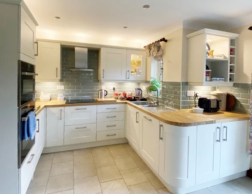 Shaker White Kitchen | Wood worktops | Case Study | Turnbull