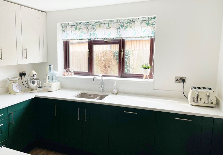 Quartz worktops reflect light