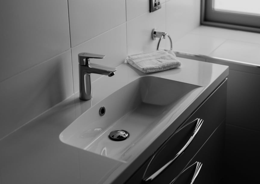 Stylish bathroom long sink