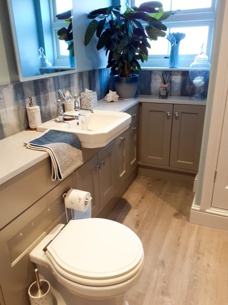 Roper Rhodes Harrow toilet and matching basin