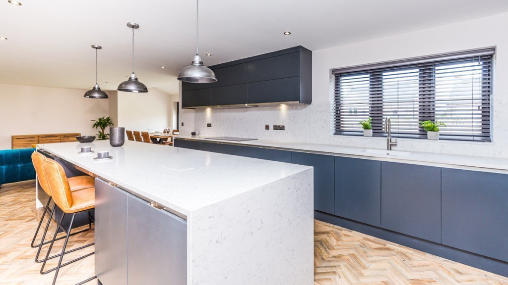 Fitted luxury kitchen in neutral Anthracite colour