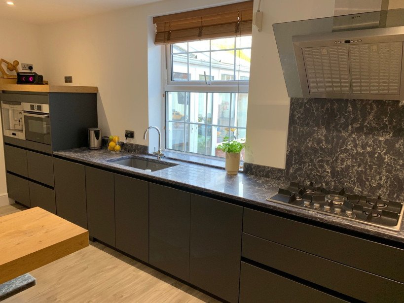 Silestone Ocean Storm worktops in this luxury kitchen