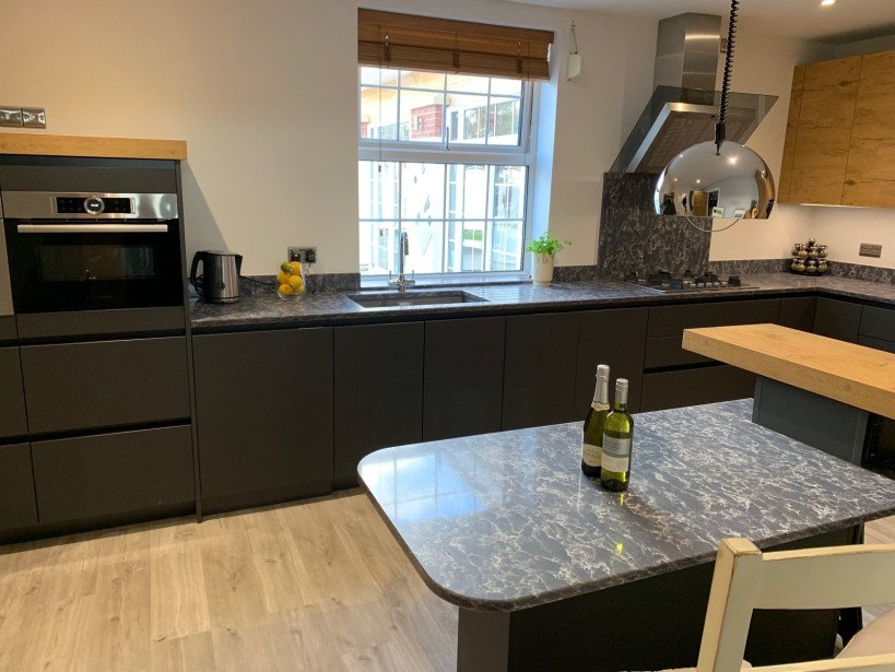 Blanco undermount sink in two-tone kitchen